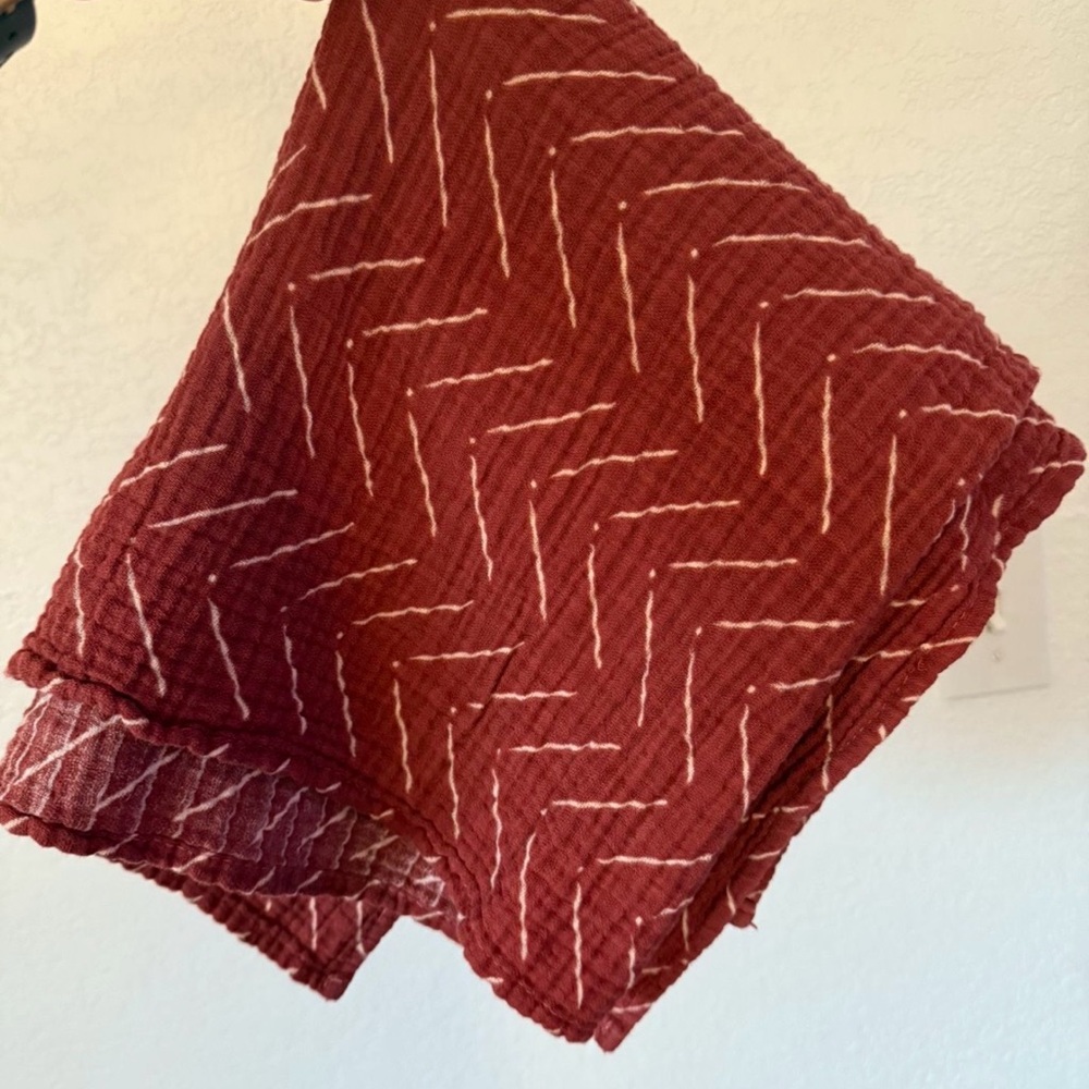Itzy Ritzy burnt orange breast feeding/car seat cover